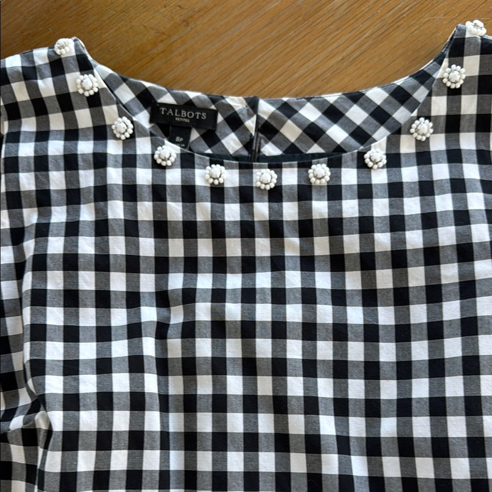Chic Checkered Sleeveless Talbot’s Top with Embellishments